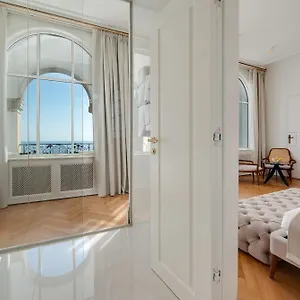 Ariston Hotel